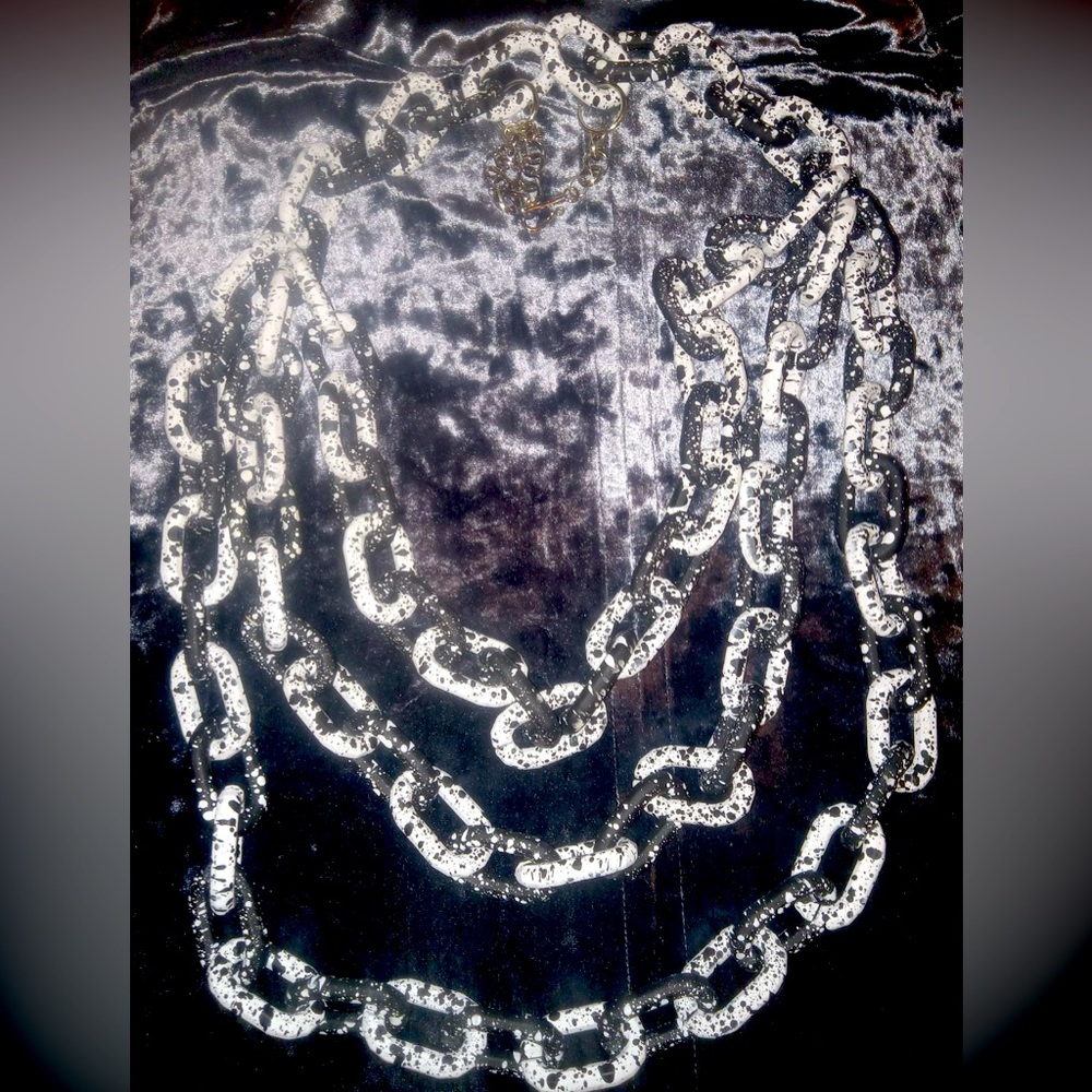Sassy Jones Black and White Necklace & Earrings with Dust bag.